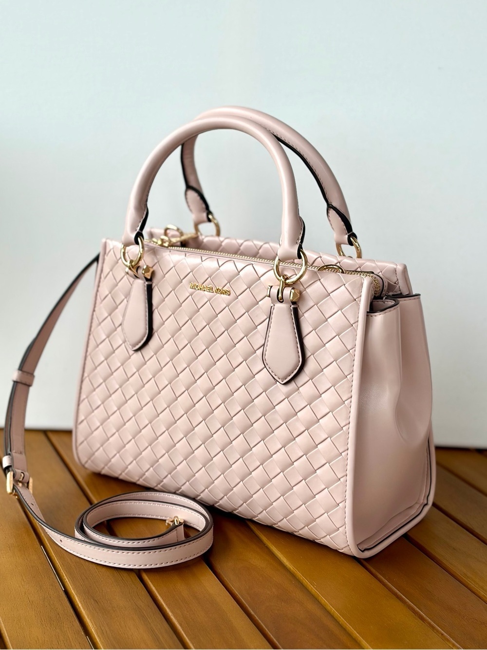 MICHAEL KORS OUTLET
Marilyn Medium Woven Satchel